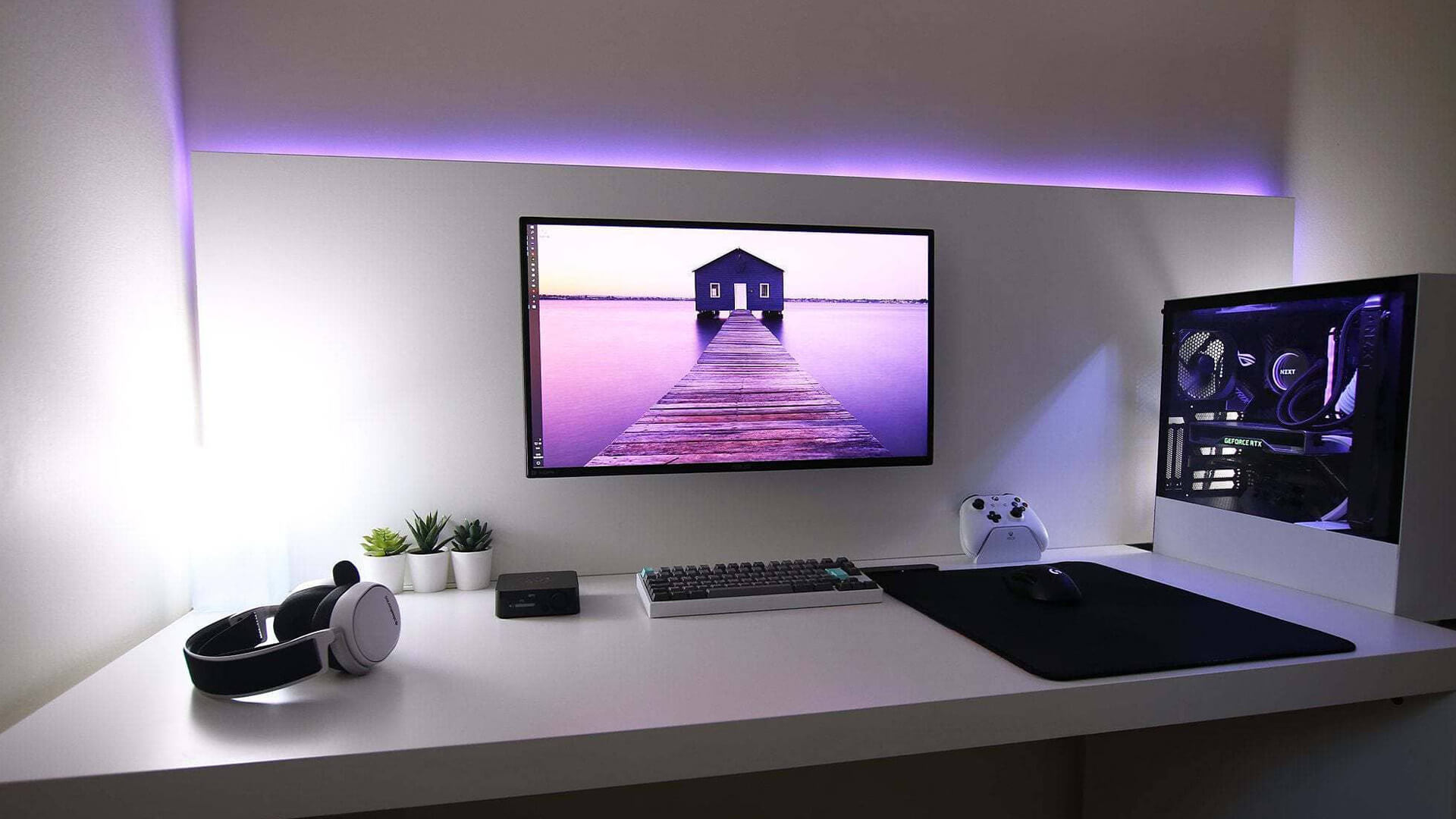 Minimal LED Light Accent Wall