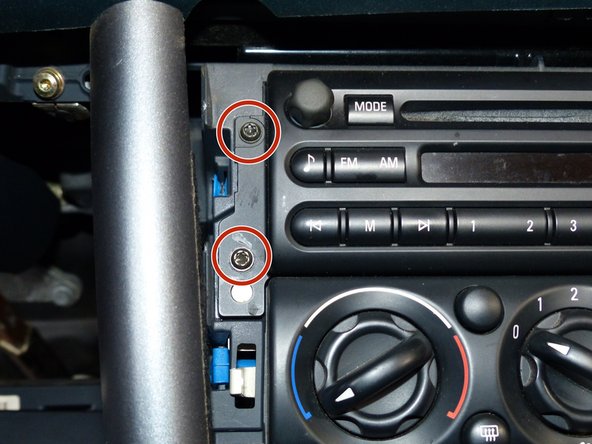 2001-2006 Mini Cooper Radio Replacement (2001, 2002, 2003, 2004, 2005,  2006) - iFixit Repair Guide