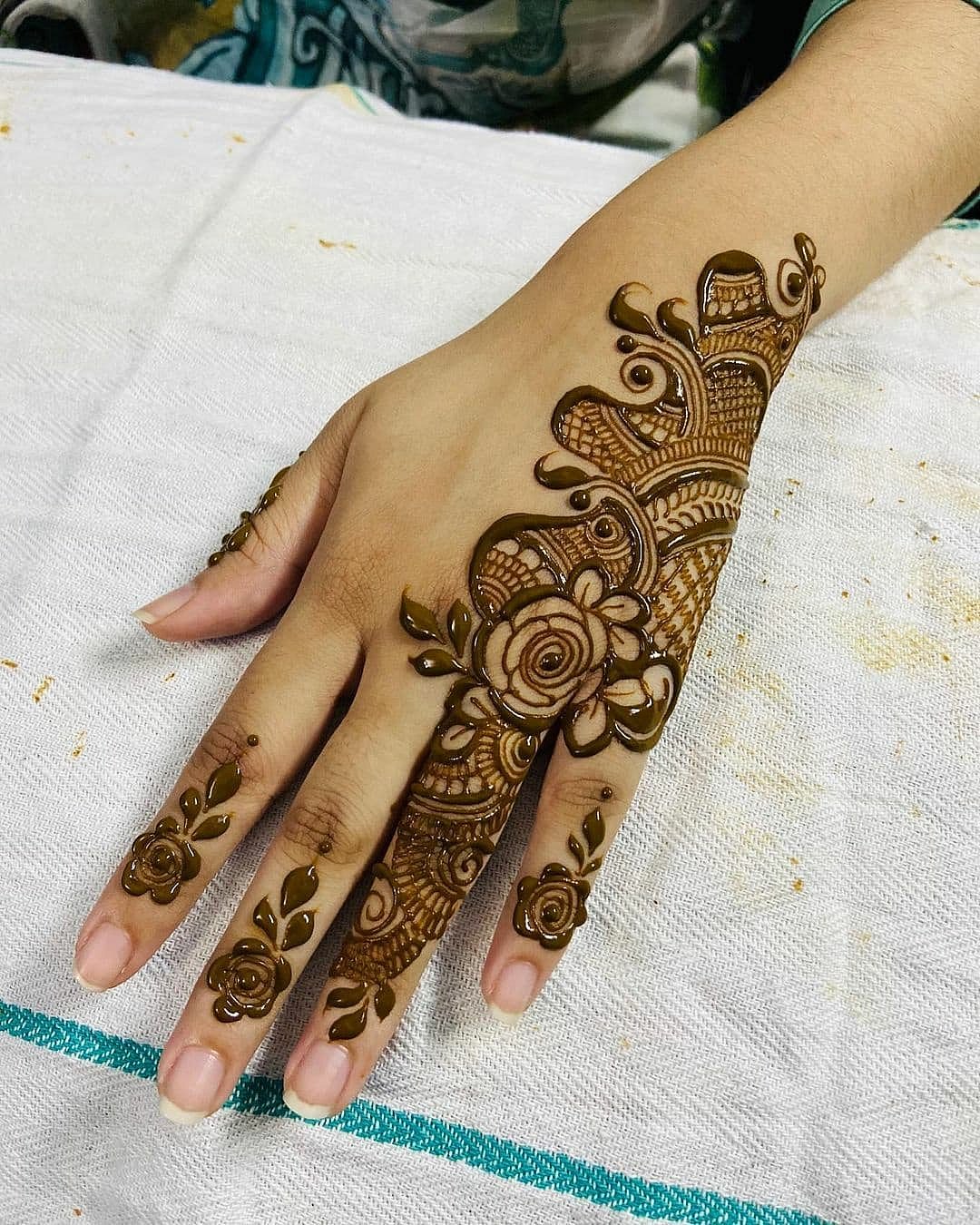 raksha bandhan mehndi designs trending and latest simple mehndi ...