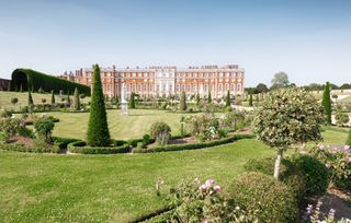 Hampton Court Gardens - London