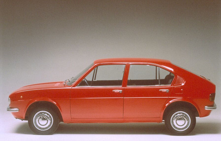 Alfa Romeo alfasud side profile