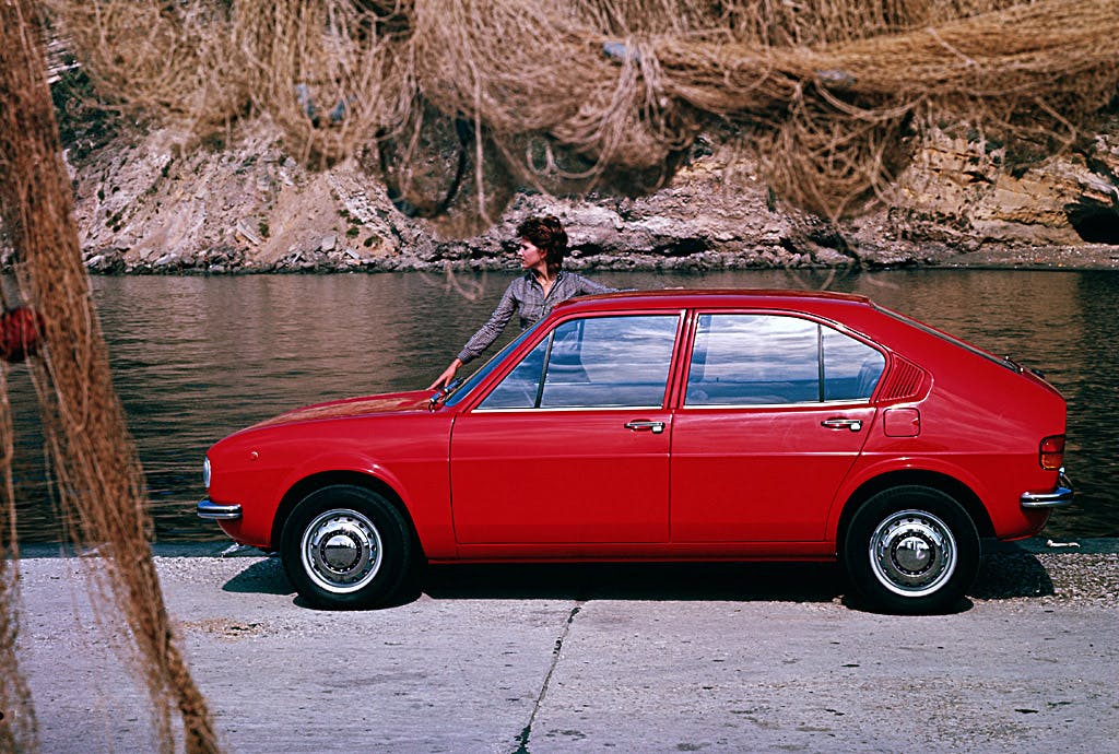 Alfa Romeo alfasud side profile