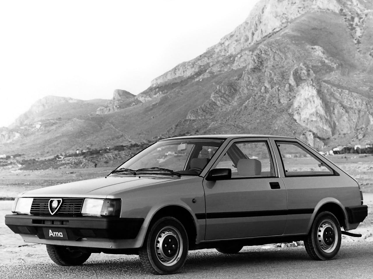 Alfa Romeo arna front three-quarter