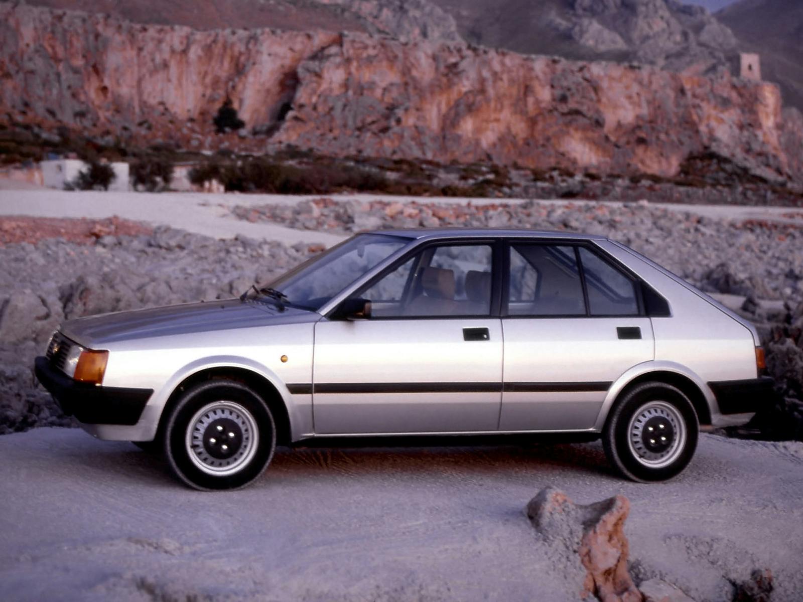 Alfa Romeo arna side profile