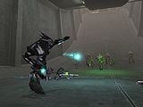 A SpecOps Sangheili throws a grenade at the Flood.