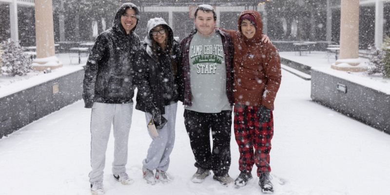 HCU Students Show Compassion After Historic Snowstorm