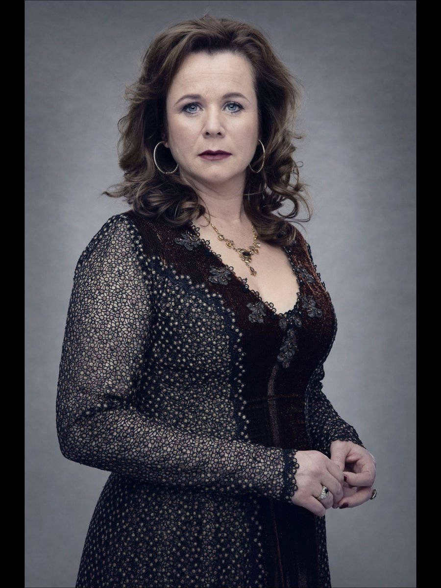 Emily Watson In King Lear Wallpaper