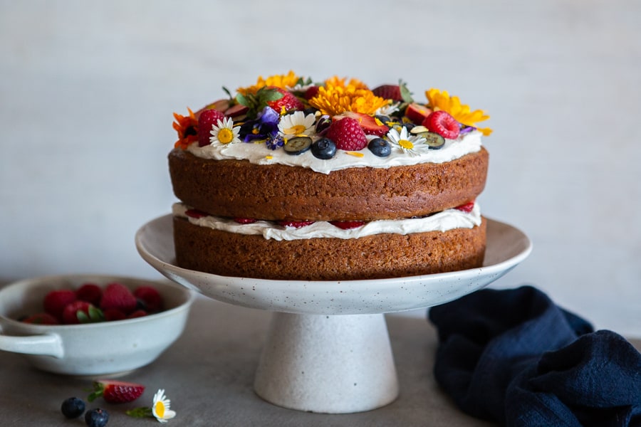 Guide to vegan cake decorating - Delicious and Animal-Friendly