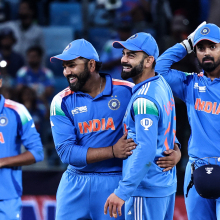 India's captain Rohit Sharma and his teammate Virat Kohli celebrate