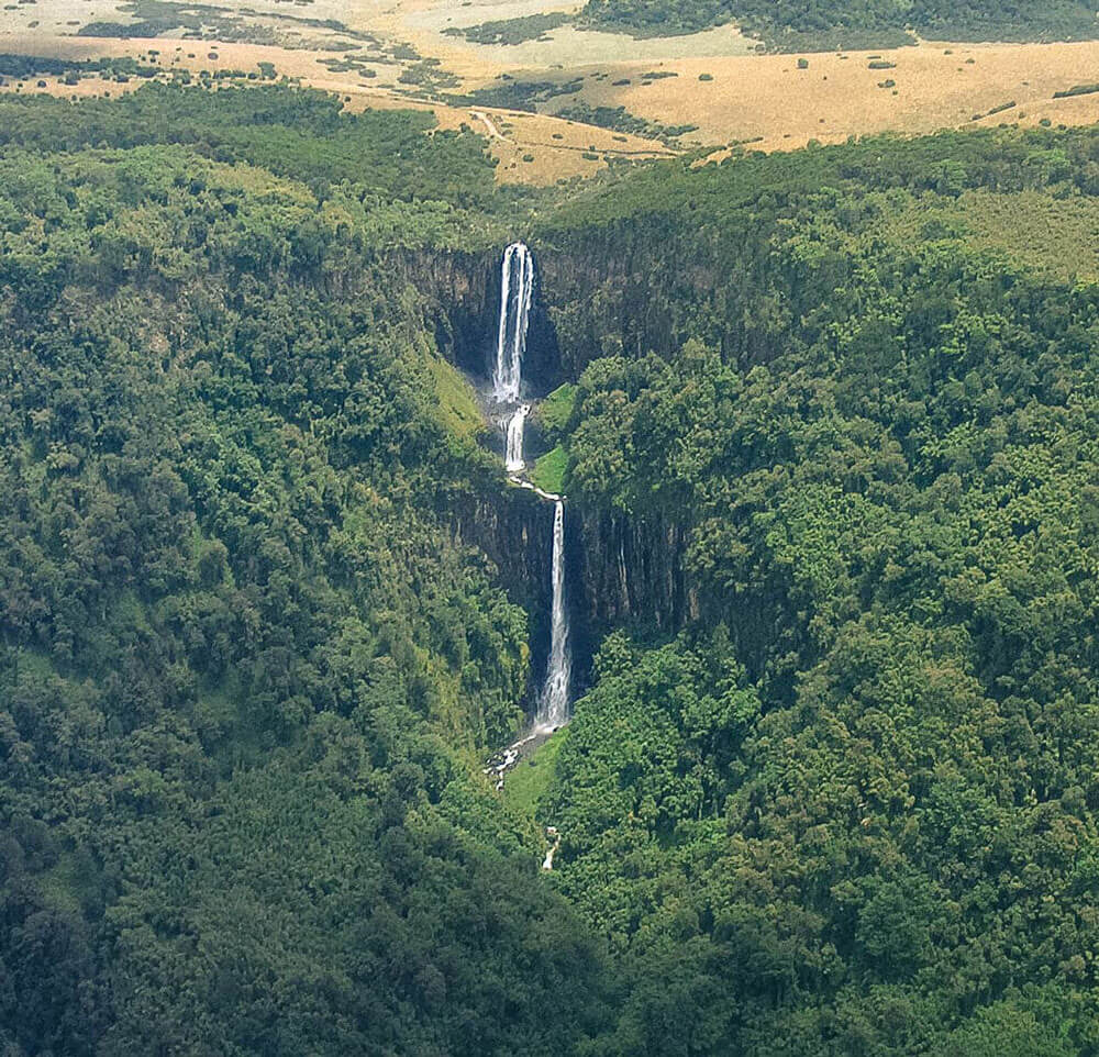 Karuru Falls - Waterfalls in Kenya