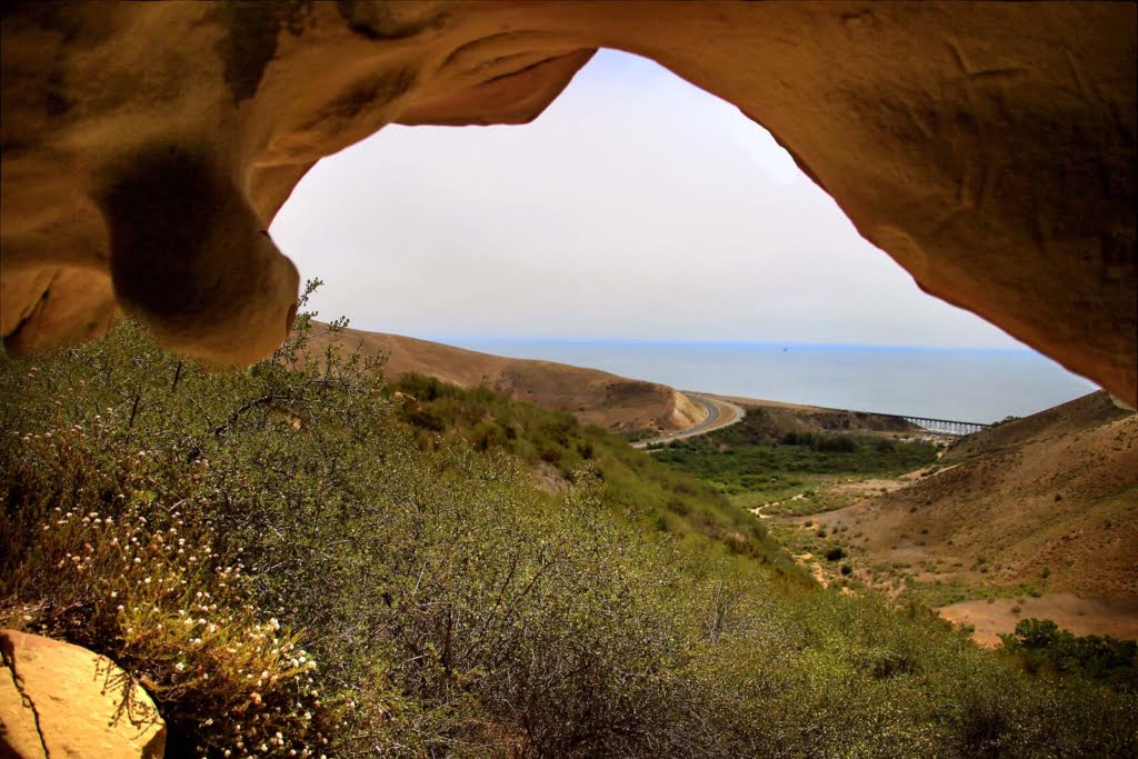 The Gaviota Wind Caves in Santa Barbara offer a unique, scenic hike high up in the hills. Explore ancient caves formed by high winds!