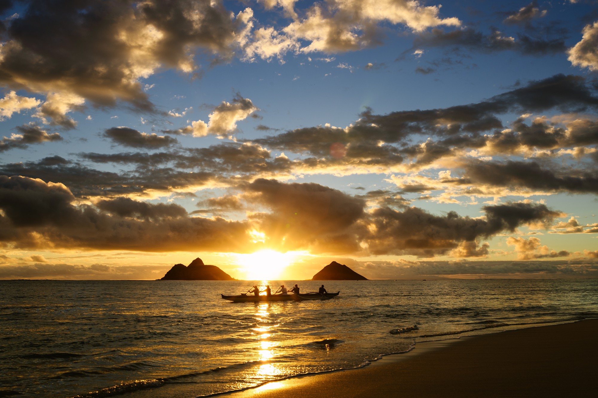 lanikai beach at sunrise