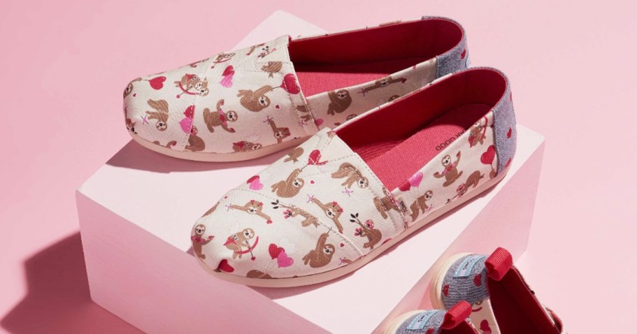 EXTRA 40% Off TOMS Promo Code | Cute Styles from $12