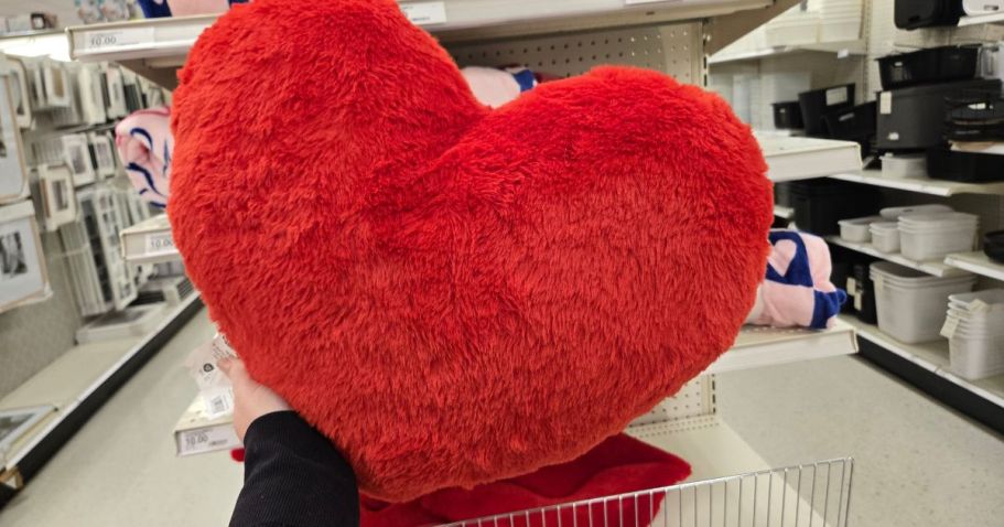 10 Must-Have Target Valentine’s Day Throw Pillows