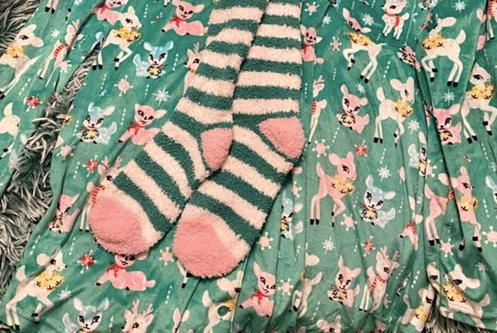 Women’s Christmas Sleepshirt & Cozy Socks Set Only $9.98 on Walmart.com