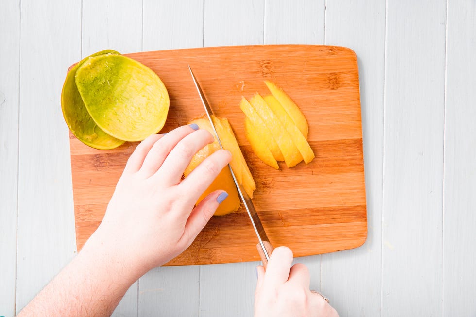 how-to-peel-a-mango