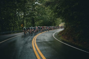 hincapie gran fondo in chattanooga tn cyclists riding in a group on a winding road