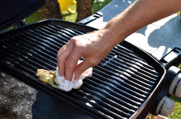 cleaning the outdoor grill