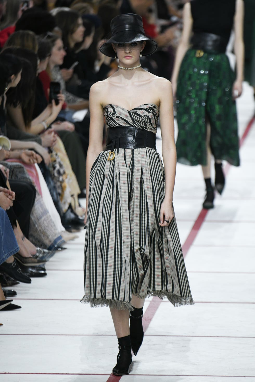 Christian Dior : Runway - Paris Fashion Week Womenswear Fall/Winter 2019/2020