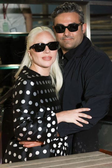 venice, italy september 02 lady gaga and michael polansky are seen arriving at the venices airport during the 81st venice international film festival at on september 02, 2024 in venice, italy photo by franco origliagetty images