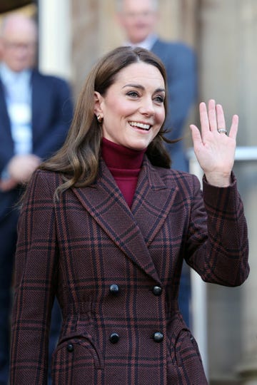 london, england january 14 catherine, princess of wales departs from the royal marsden hospital on january 14, 2025