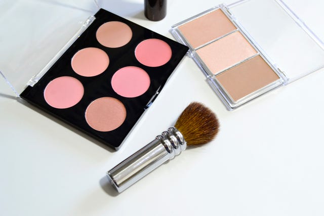 Cosmetics, Brush, Beauty, Eye shadow, Cheek, Product, Skin, Eye, Pink, Brown, 