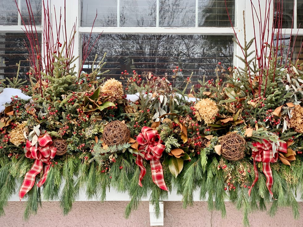 outdoor christmas planters window box ribbon