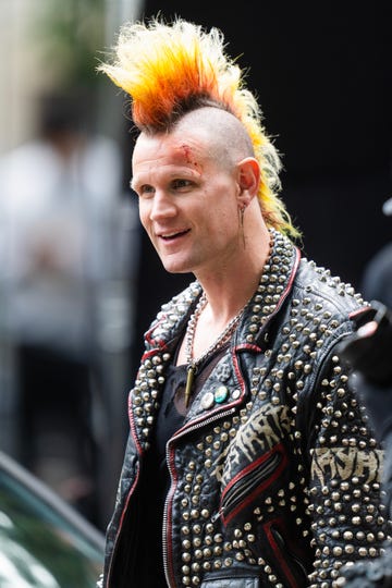 matt smith with a brightly coloured mohawk, filming caught stealing, new york