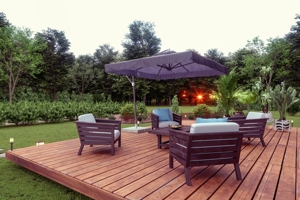 backyard shade ideas cantilevered umbrella