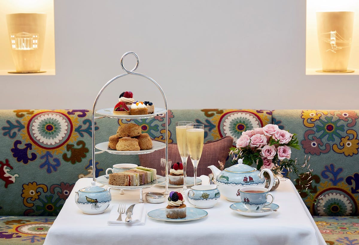 preview for The Do's & Don'ts of Afternoon Tea