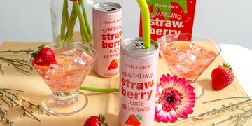 trader joe's sparkling strawberry juice beverage