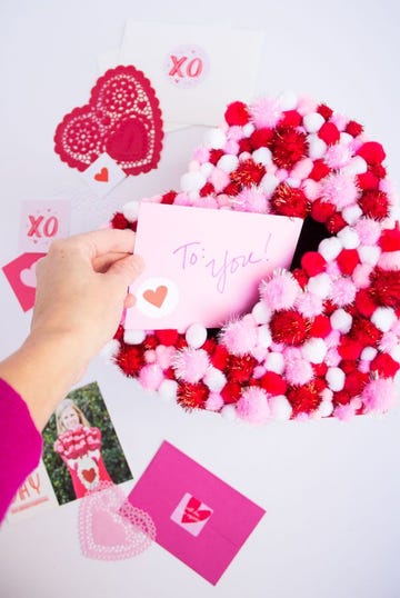 valentine's day box ideas, pom pom valentine's box