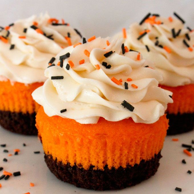 Food, Cupcake, Buttercream, Icing, Dish, Dessert, Orange, Cream, Cream cheese, Cake, 