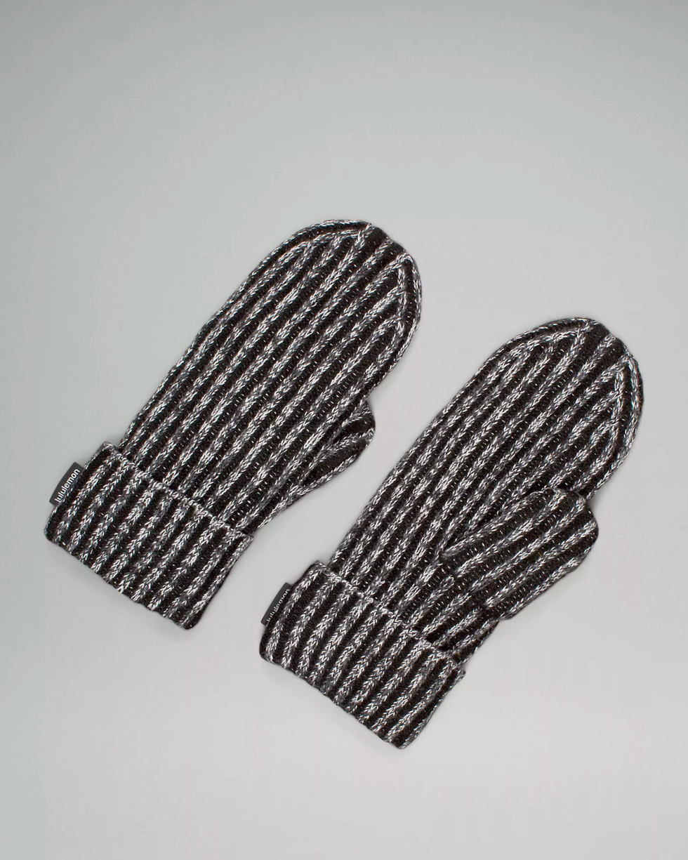 Women’s Textured Fleece-Lined Knit Mittens