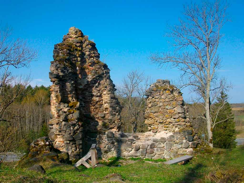 Castles in Estonia-Helme-Castle