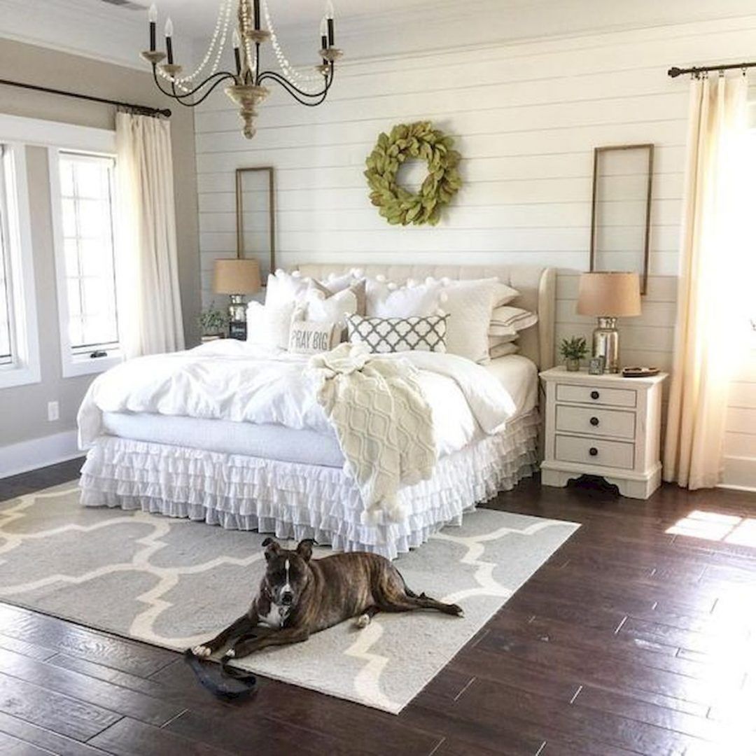 25 Inviting And Cozy Farmhouse Bedroom (The Visual Treats) - A20