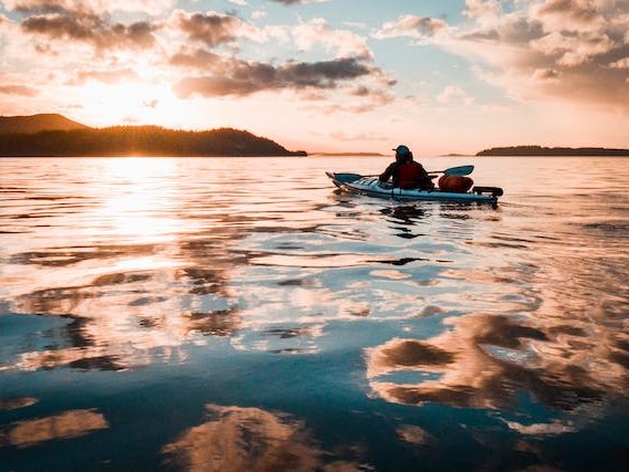 kayak in the ocean