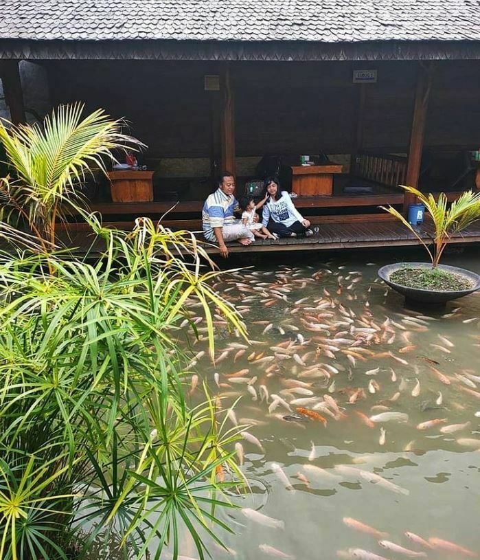 Gubug Makan Mang Engking Soragan Castle