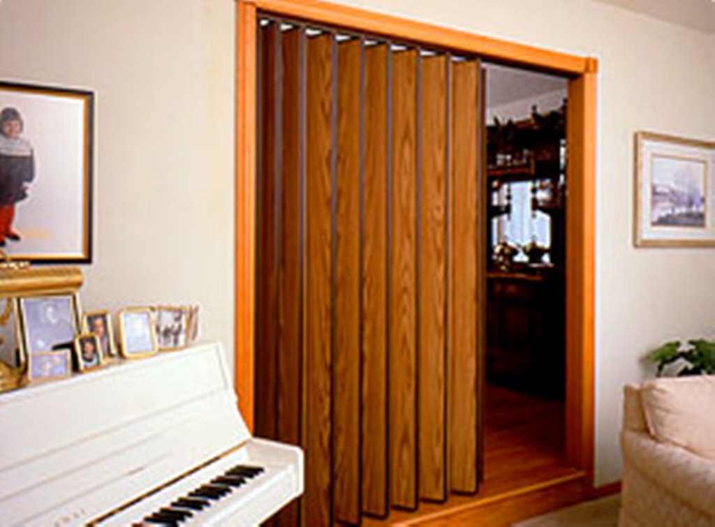 accordion folding doors photo - 9