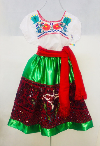 Traje Típico De Puebla Vestimenta Tradicional De Hombre Y Mujer | vlr ...