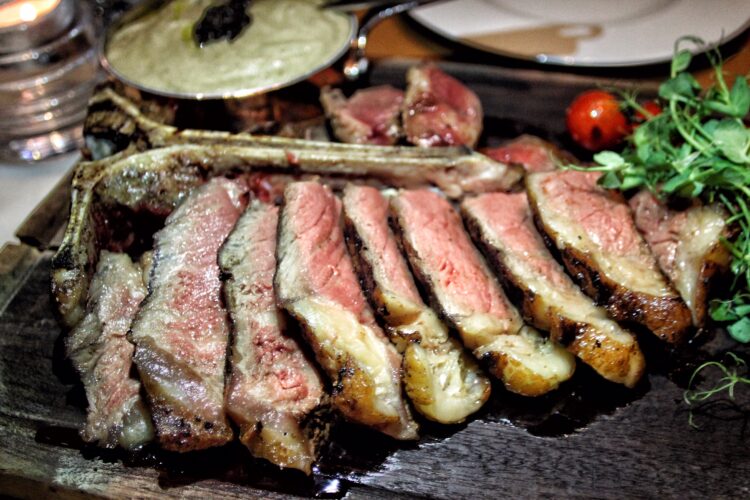 “PORTERHOUSE MONDAY” A SELECTION OF HALF-PRICED STEAK AT PORTERHOUSE