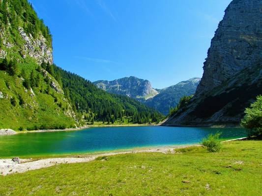 Macedonia shutterstock_1578710005.jpg