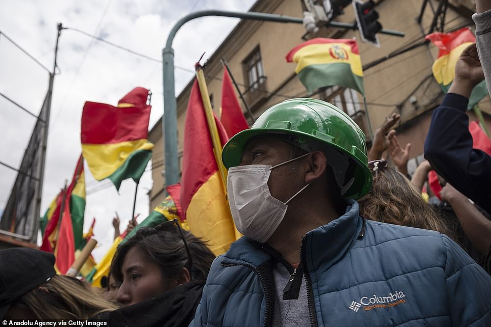 Opposition protest in front of a police station in La Paz, Bolivia on November 9. National police declared mutinies and joined protests against President Evo Morales since last Friday in several cities across the country