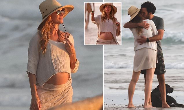 Gisele Bundchen shows off baby bump as she packs on PDA with Joaquim Valente again in Tom