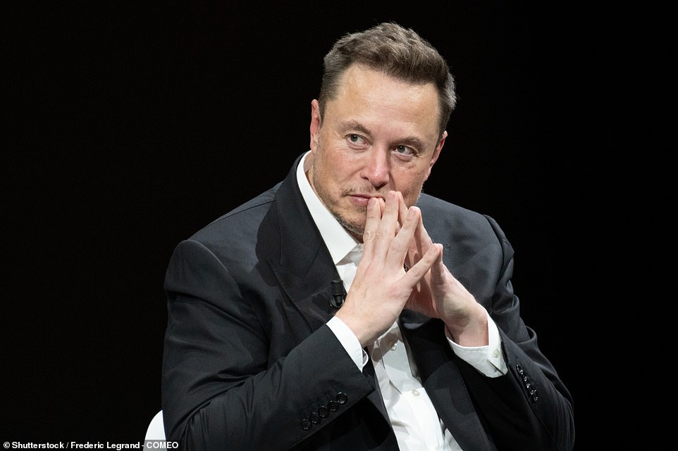 Elon Musk is set to be become Palm Beach's newest resident after the tech billionaire allegedly offered $100m to buy beauty mogul's penthouse. The Tesla CEO has been spending an increasing amount of time at Donald Trump 's Mar-a-Lago estate since the President-elect's victory with Musk even joining the Trump family there for Thanksgiving.