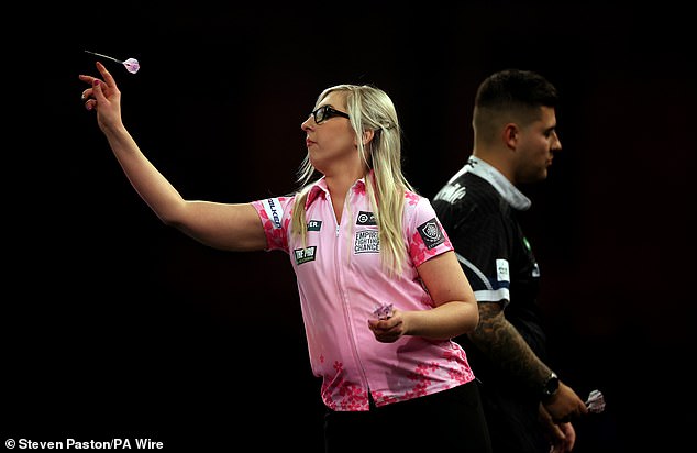 Fallon Sherrock has been dumped out of the World Darts Championship 3-2 by Ryan Meikle