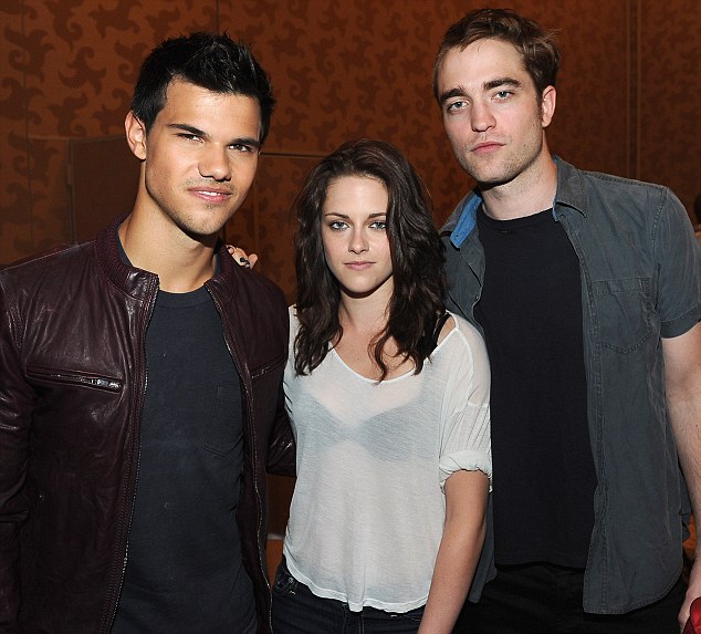 Comic Con 2011: Twilight couple Robert Pattinson and Kristen Stewart ...