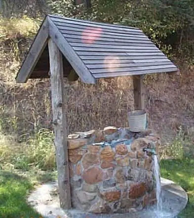 Arrangement of a well in the country