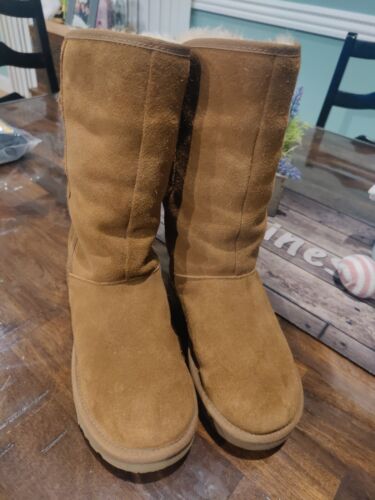 UGG Bailey Bow II Genuine Shearling Chestnut Boots