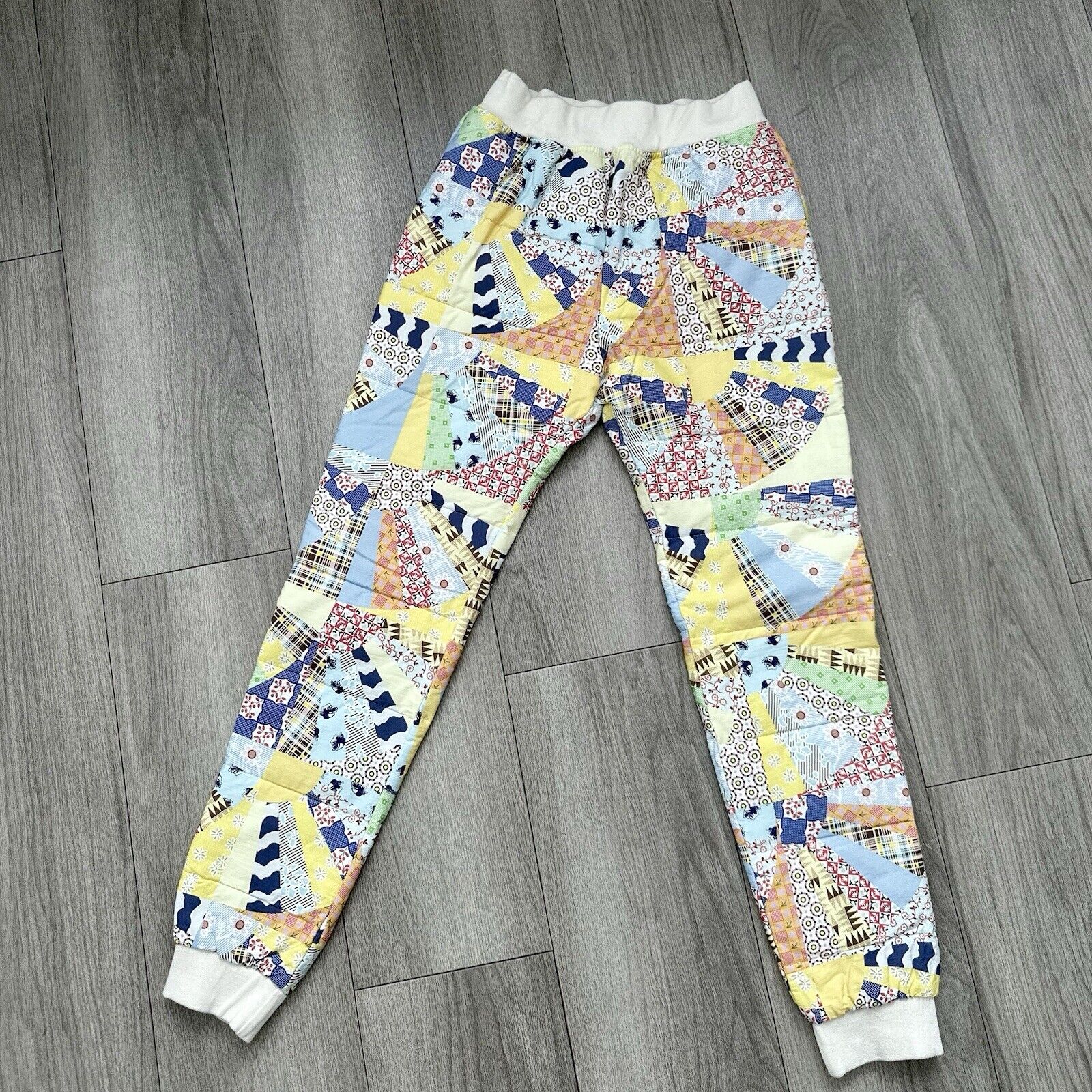 Carleen Quilted Sweatpants in Cheater Fan Print - image 11